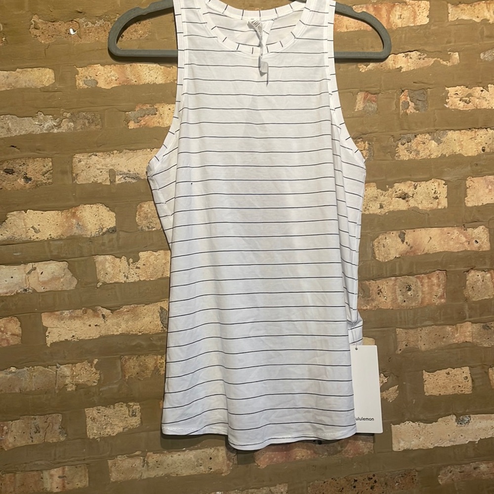 Lululemon Tank Top - 8